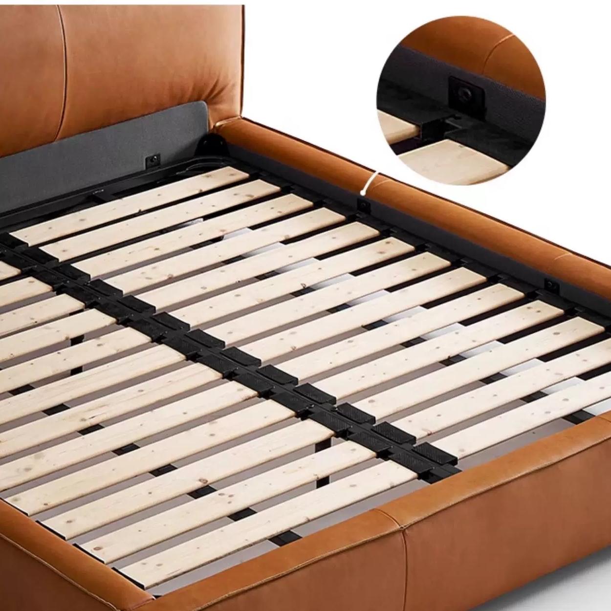 Cinnamon Leather Bed-Tan