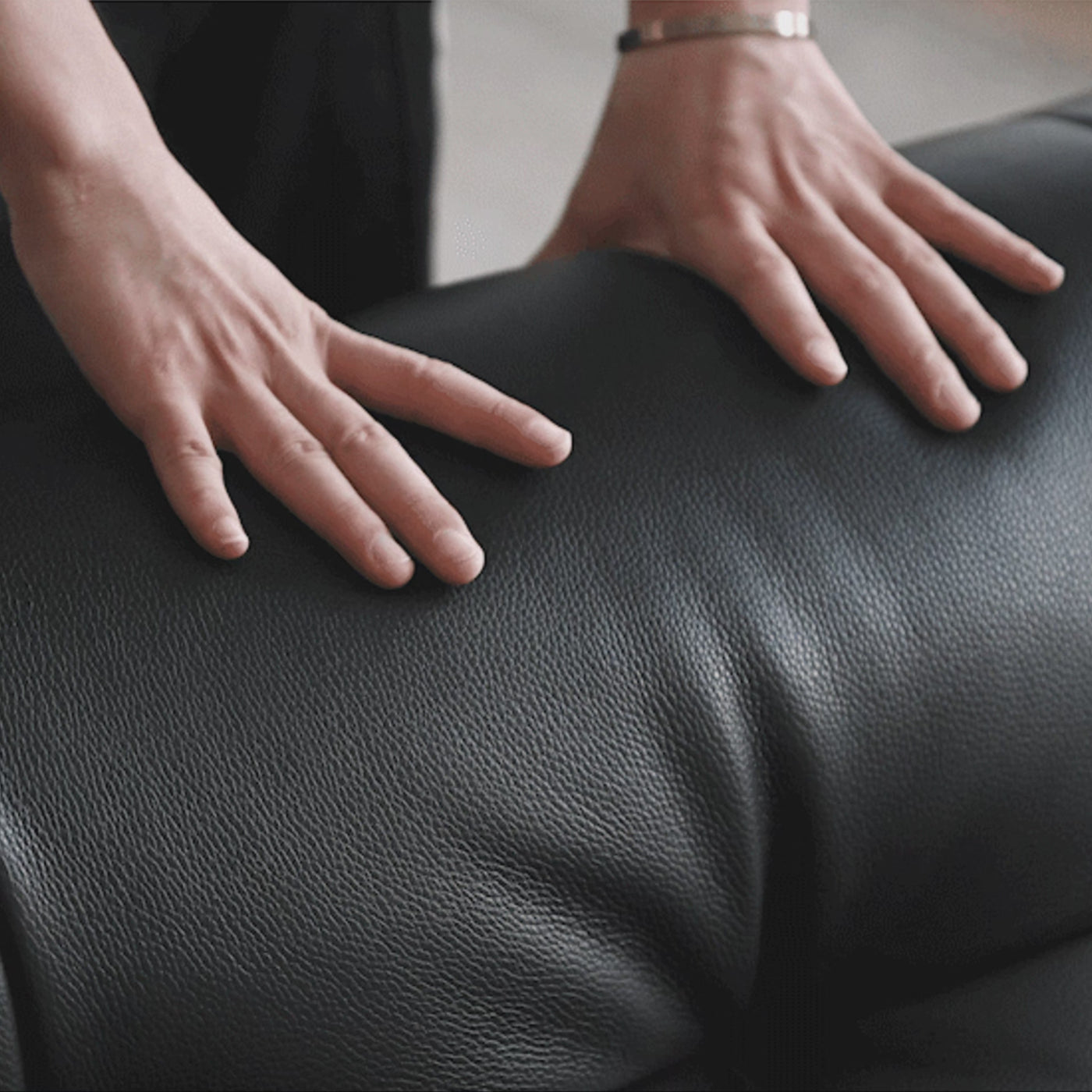 Banning Vintage Leather Sofa-Black